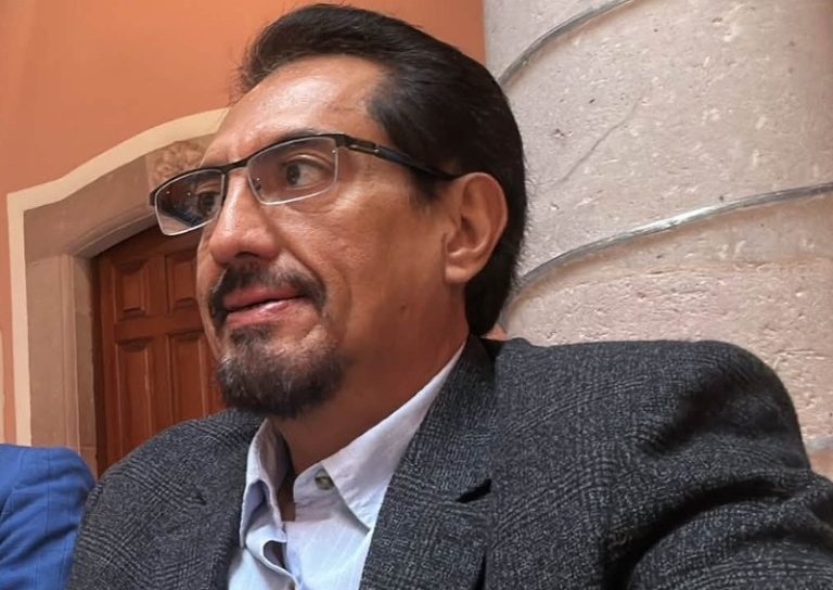 Reta a Camerino Márquez a detractores en la UAZ