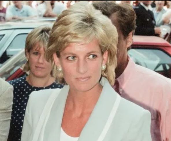 Exploró Diana mudarse a Sudáfrica con su amante Hasnat Khan