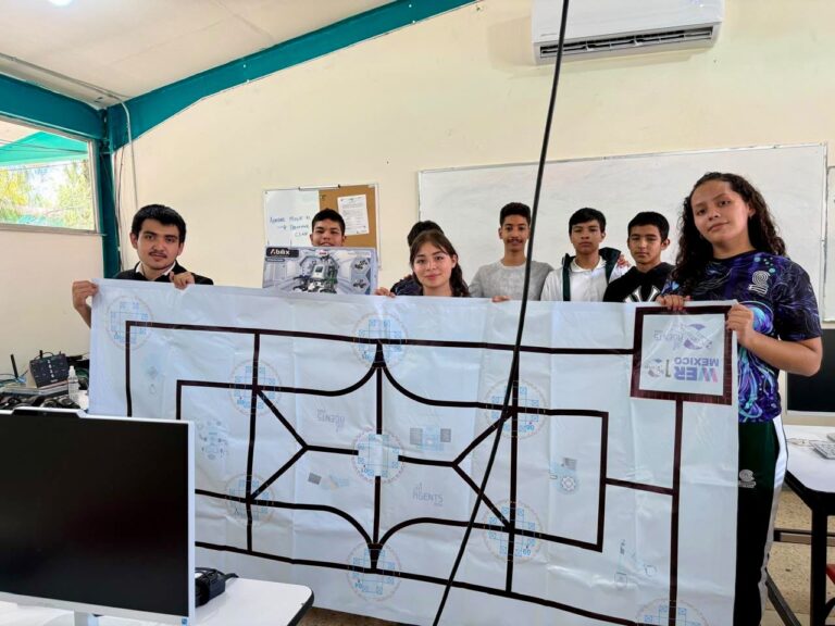 Adquieren equipo de robótica en Cobaez de Miguel Auza