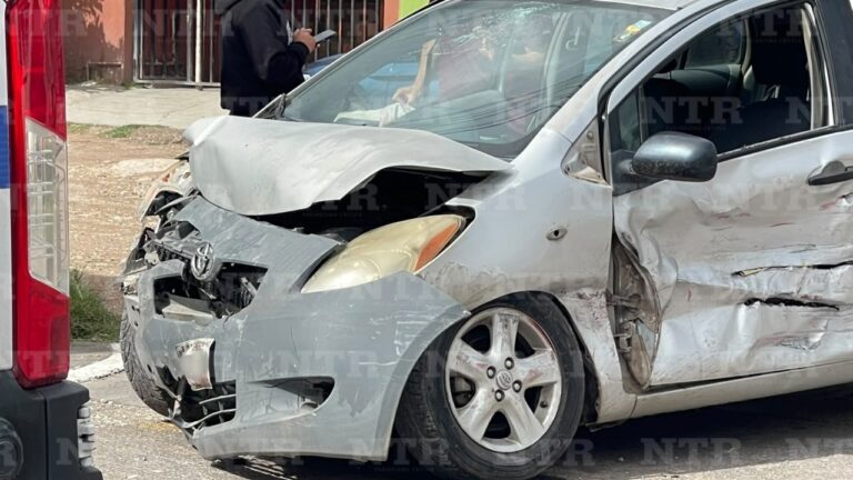 Tarde accidentada en El Mineral; responsable de choque se da a la fuga