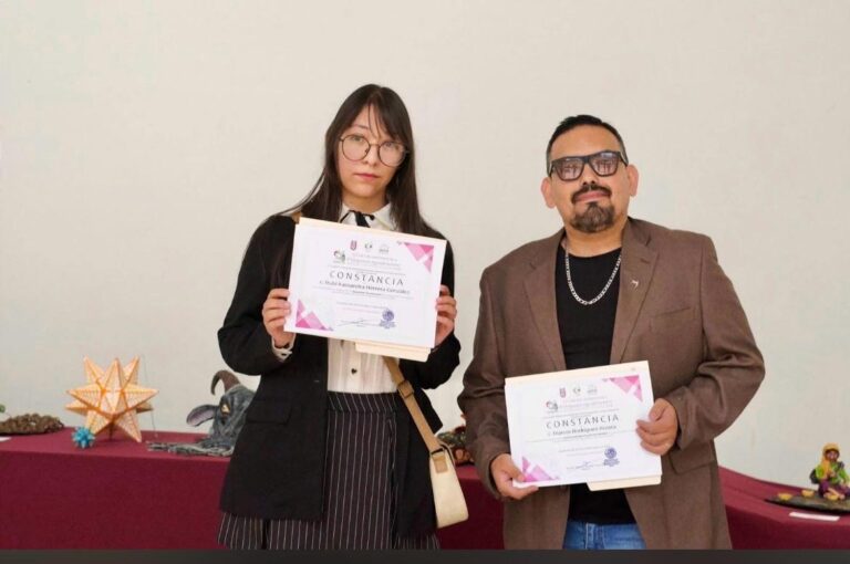 Artistas dialogan con estudiantes