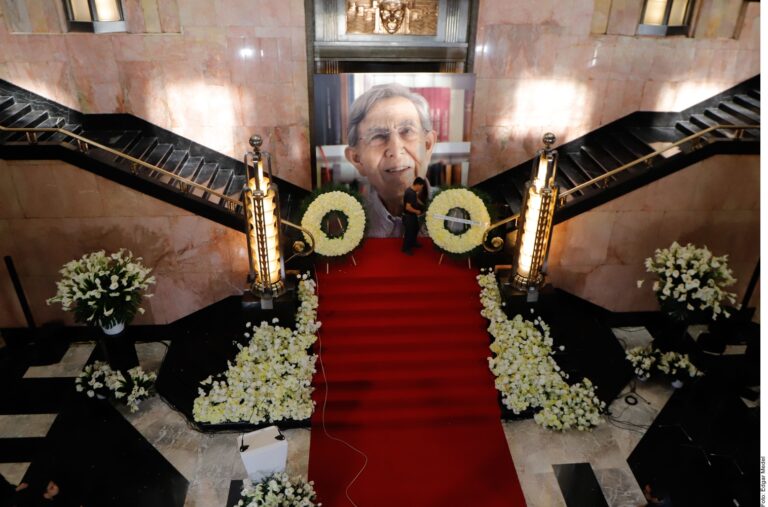 Homenajean a Cuauhtémoc Cárdenas en Bellas Artes