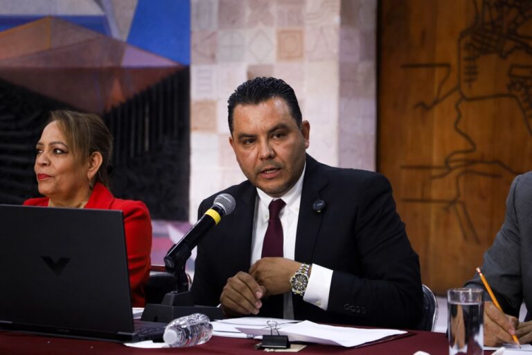 Reconoce crisis de valores secretario de Educación