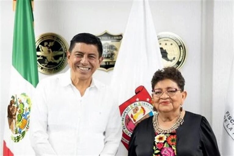 Denuncian a gobernador de Oaxaca por delincuencia organizada