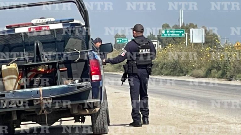 Muere de presunta hipotermia a un lado de la carretera
