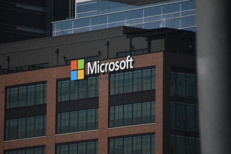 Presenta Microsoft su nuevo chip Maia 300