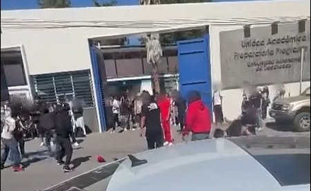 Suspende prepa II clases presenciales tras riña