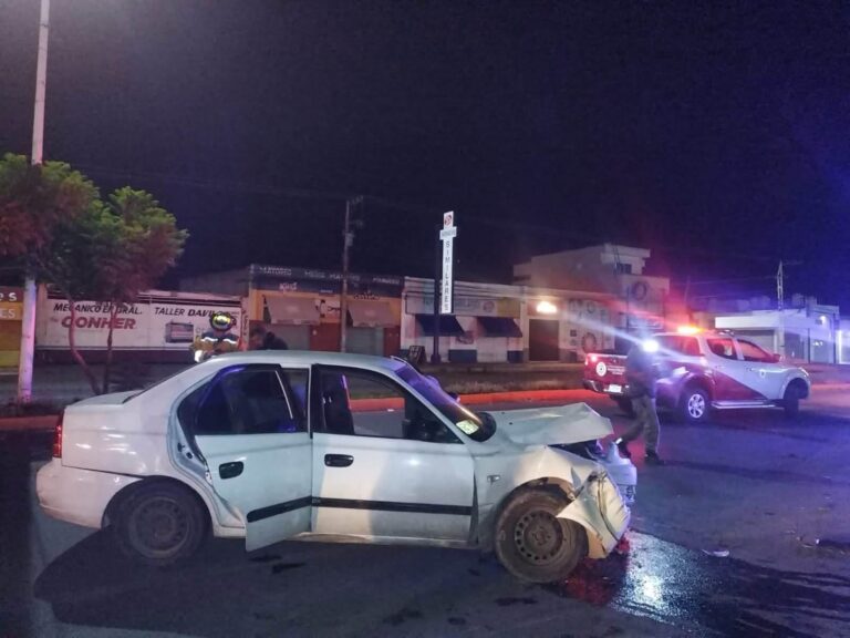 Choca contra poste en Sauceda de la Borda